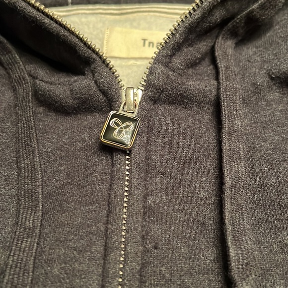 TNA hoodie Grey Aritzia - Picture 4 of 4